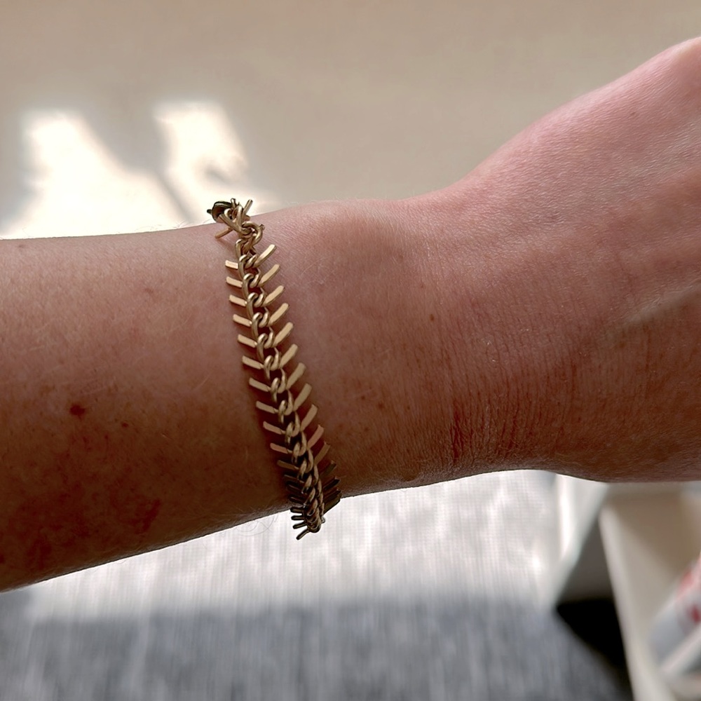 Oceanne Jewelry gold fishbone chain and black bead bracelet